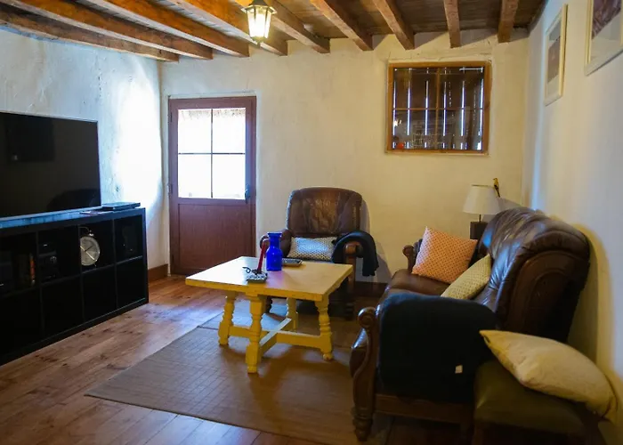 La Casita De La Corredera * Candeleda